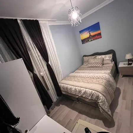 Aparthotel Reyna *